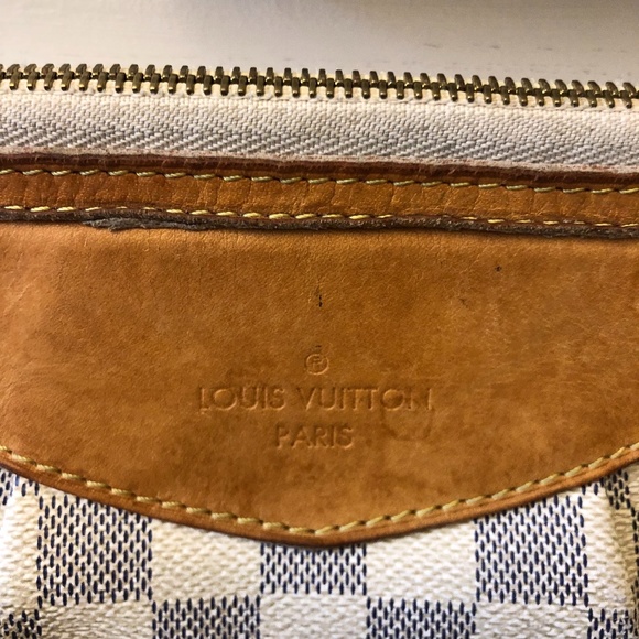 Louis Vuitton Siracusa Cross body - Picture 5 of 10